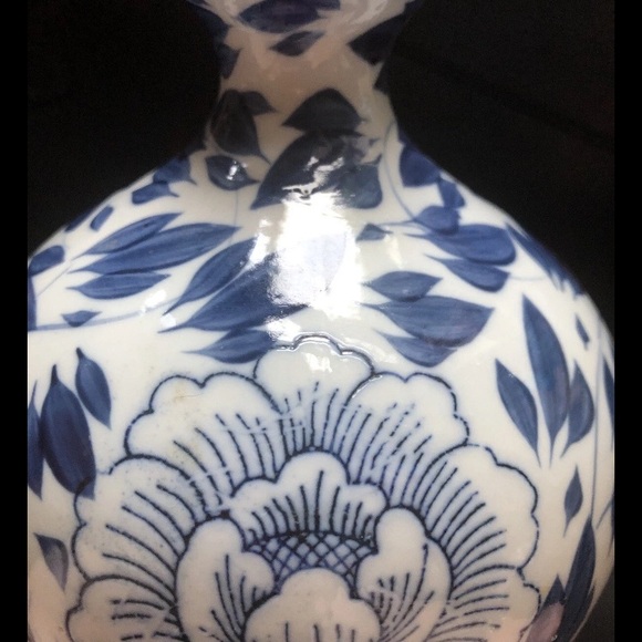 Gumps Asian Blue & White Vase Floral Leaves VTG Excellent Thailand Chinoiserie - Picture 2 of 10